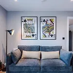 Centre - Luxury 2 Bed - Free Parking