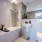 Centre - Luxury 2 Bed - Free Parking 펜션