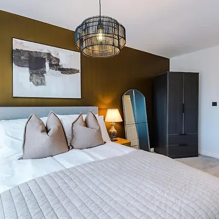 Vakantiehuis Centre - Luxury 2 Bed - Free Parking