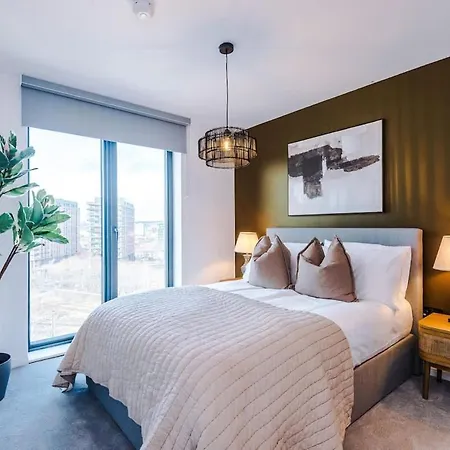 Centre - Luxury 2 Bed - Free Parking Leeds (West Yorkshire)