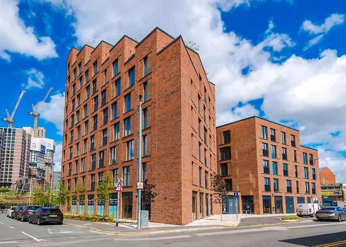 Centre - Luxury 2 Bed - Free Parking Будинок відпочинку