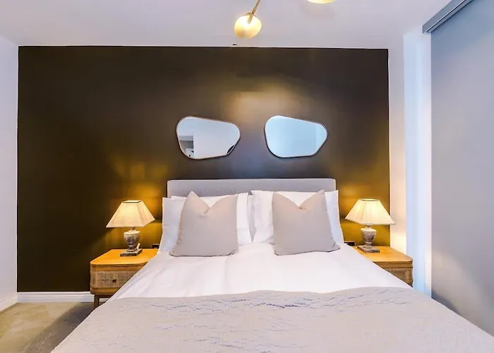 Centre - Luxury 2 Bed - Free Parking Будинок відпочинку Лідс