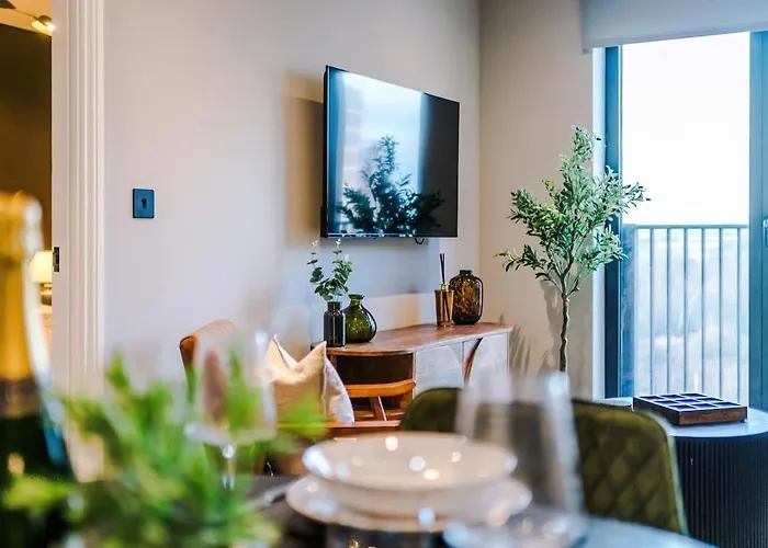 Centre - Luxury 2 Bed - Free Parking Leeds