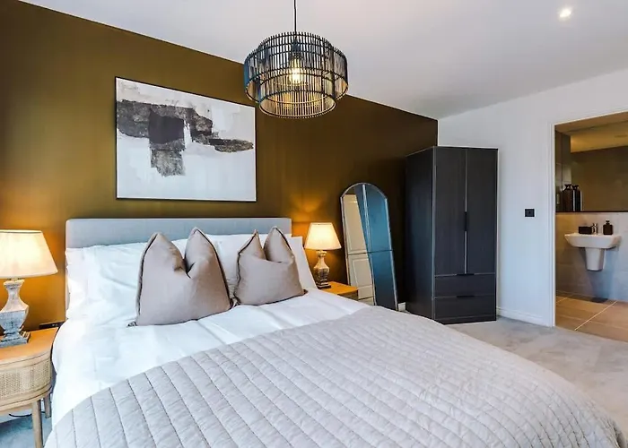 Nyaraló Centre - Luxury 2 Bed - Free Parking